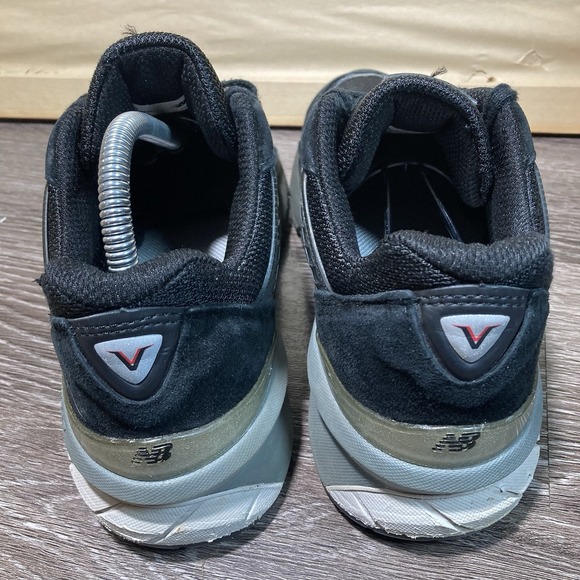 New Balance 990v5 Womens Size 10 Black Running Shoes Suede - Picture 5 of 10